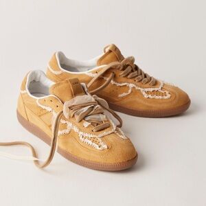 ALOHAS TB 490 Rife Sneakers | Crochet Honey | Size 7 - 7.5
